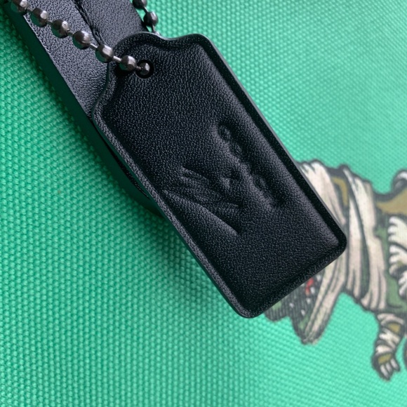 SOLD⛔️Authentic COACH 1941 Canvas/leather DINOSAUR L.Edition Michael Jordan tote - Picture 6 of 14